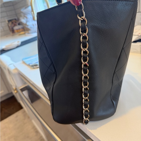 CHANEL Large Shopping Tote Bag - Picture 5 of 12